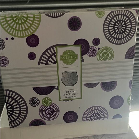 Scentsy Other - Scentsy Tabletop Fan Diffuser - Purple and Green Design